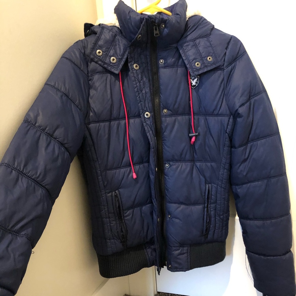 AMERICAN EAGLE puffer coat
